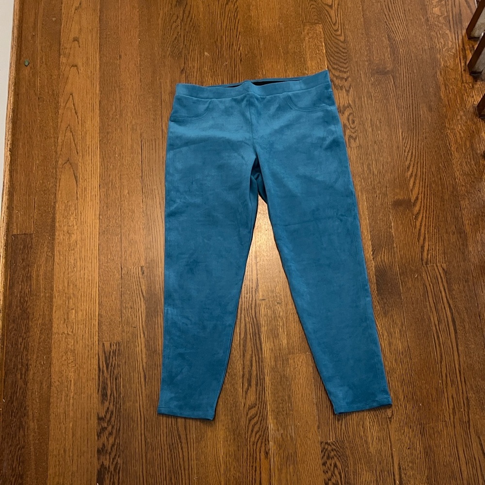 Karen Kane Black and Blue Apparel XL
